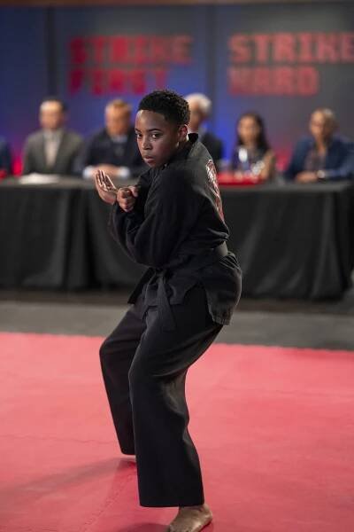 Cobra Kai - Taikai (S05E08) (2022)