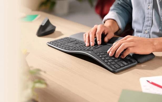 Logitech ERGO K860 CZ - Smarty.cz