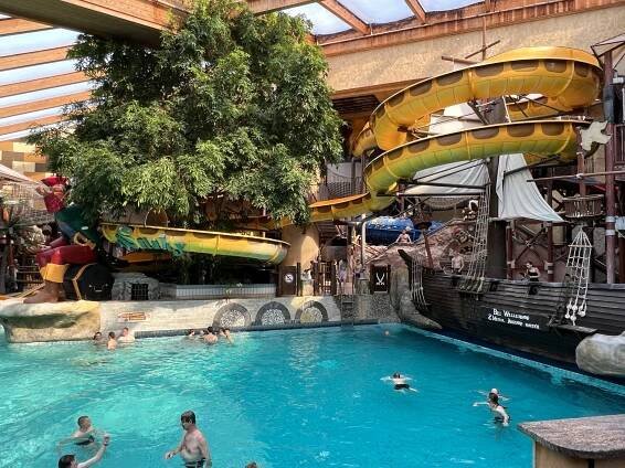 Therme Bad Schallerbach: Aquapulco Pirate World & Tropicana