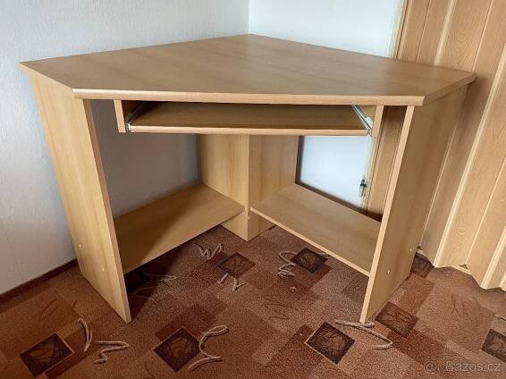 Rohový psací stůl - vhodný i k PC - Trutnov