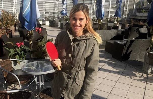DJ Lucca válí za pingpongovým stolem. Zahrála si i proti legendární Hrachové