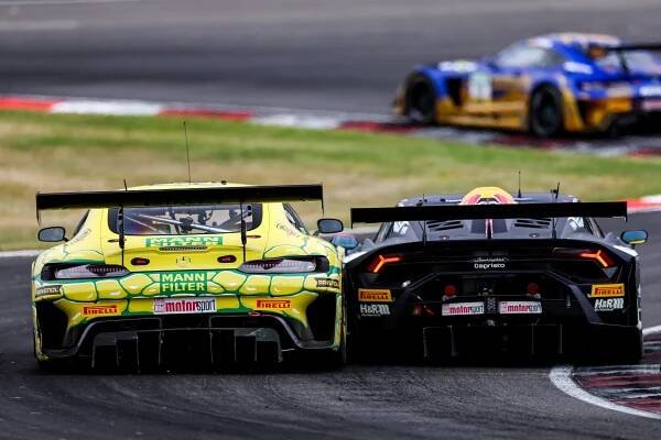 Foto-finiš v závodě DTM: Rasta a Gounona dělilo 0.045s - True Racing