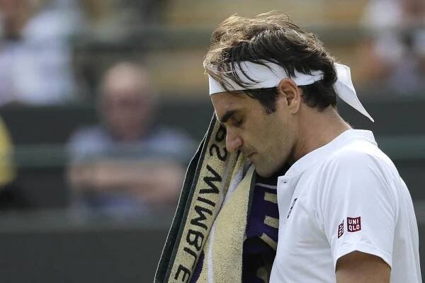 Překvapení! Federer skončil ve Wimbledonu už ve čtvrtfinále, Nadal téměř pětihodinové drama zvládl
