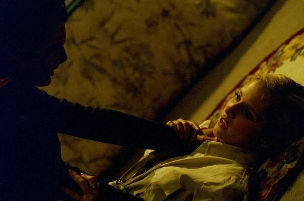 Buffy, přemožitelka upírů - Série 4 - Životní podmínky - Z filmu - Sarah Michelle Gellar