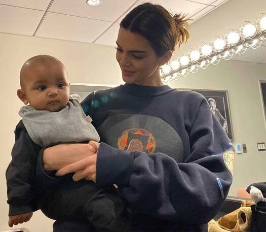 Kendall Jenner’s Sweetest Moments With Nieces, Nephews: Pics