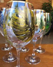 40 zdobených sklenic a návodů, jak si stylově připít na oslavách