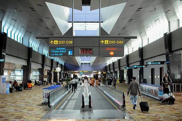 terminál 1 ve společnosti changi airport singapore - letiště singapur changi - stock snímky, obrázky a fotky