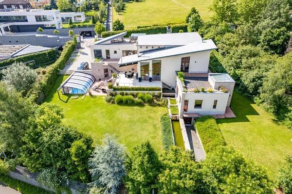 Prodej vily 11+1(674m2), pozemek 2276m2, Velká Chuchle - FARAON reality