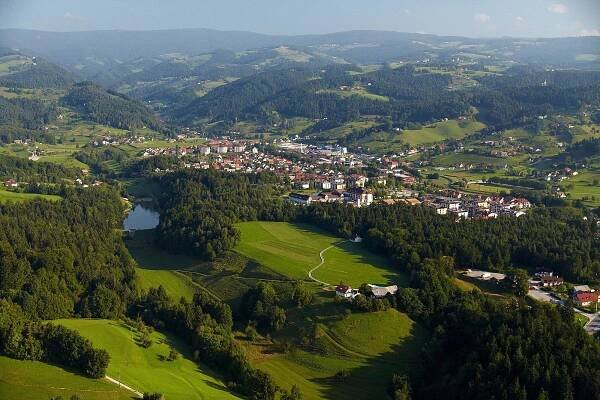 Zreče - destinacija dobrega počutja. Termalni bazeni in smučišče.