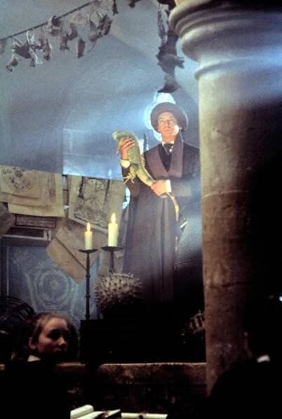 HARRY POTTER AND THE SORCERER'S STONE, Ian Hart, 2001, (c) Warner Brothers