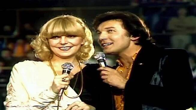 KAREL GOTT & HANA ZAGOROVÁ - DÁVNÉ LÁSKY g