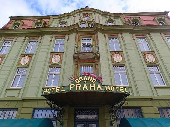 Grand Praha Hotel (Jicin, CZ) : r/AccidentalWesAnderson