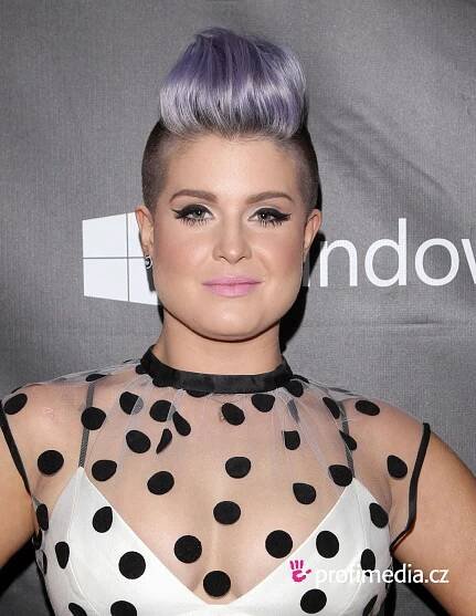 Kelly Osbourne - celebrity účes - HappyHair