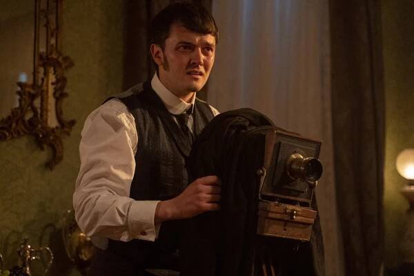 Kerr Logan - Fotografie zemřelých - Camera Obscura - Z filmu