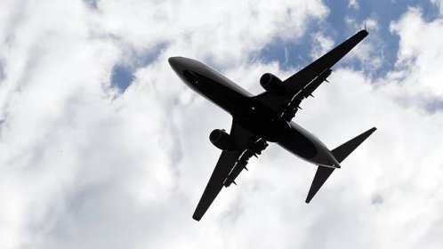 Plane passenger horrifies neighbour with ‘gross’ barefoot behaviour