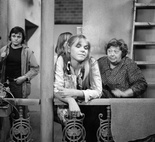 Bakaláři - Dvacetikoruna - Z filmu - Svatopluk Skopal, Dagmar Havlová, Světla Amortová