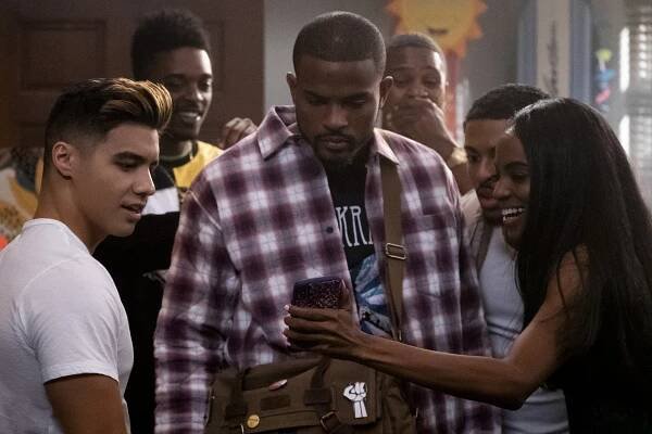 Jordan Buhat, Trevor Jackson, Diggy Simmons, Raigan Harris - Grown-ish - V pohodě - Z filmu