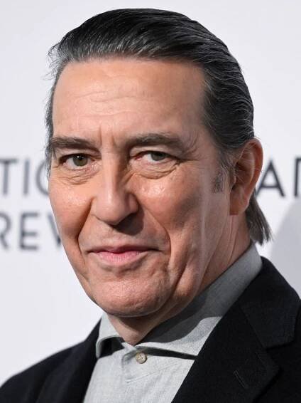 Ciarán Hinds Headshot