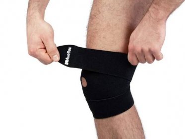 Mueller Compact Knee Support, podpora kolene - skladem | Eureko 