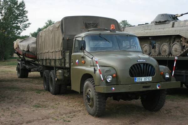 CZK - Tatra 138 VNV : Československo / ČR / SR (CZK/CZE/SVK)