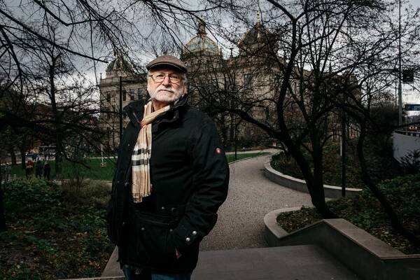 Stáří je tak trochu sviňa, říká herec a dabér filmových drsňáků Miloš Vávra