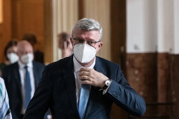 Šestým místopředsedou sněmovny je Havlíček. Poslanci mu dali přednost před Okamurou