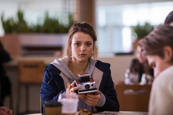 Polaroid - Z filmu - Kathryn Prescott