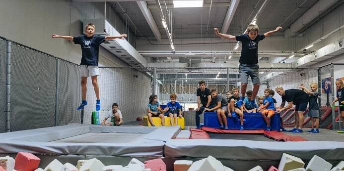 Vstupy nebo permanentky do Jump Academy Olomouc: trampolíny, parkour zóna i 9D kino