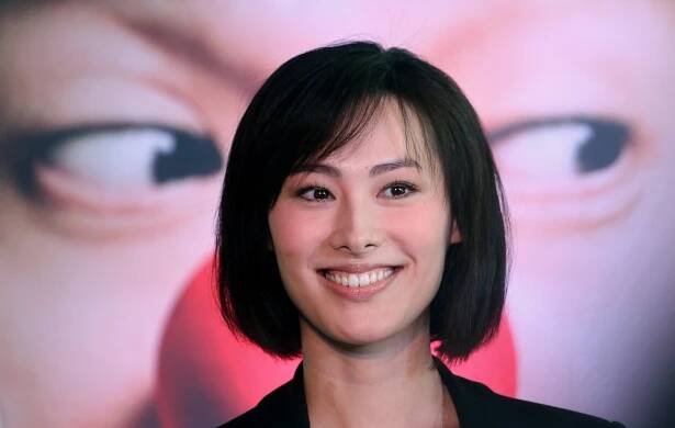 Isabella Leong Lok-sze promotes her 2014 appearance in a stage play. Photo: Felix Wong