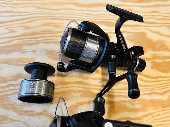 2 NAVIJÁKY SHIMANO BAITRUNNER AERO 8000 RE