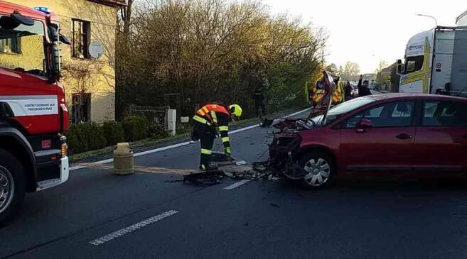 Ranní dopravní nehoda v Sezemicích... | Pardubice ŽIVĚ