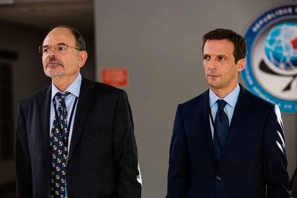 Le Bureau des Légendes - Season 2 - Z filmu - Jean-Pierre Darroussin, Mathieu Kassovitz