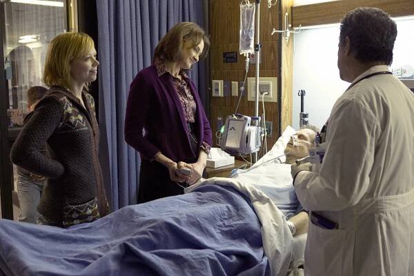 Hříšníci - Liver, I Hardly Know Her - Z filmu - Emily Bergl, Joan Cusack, William H. Macy