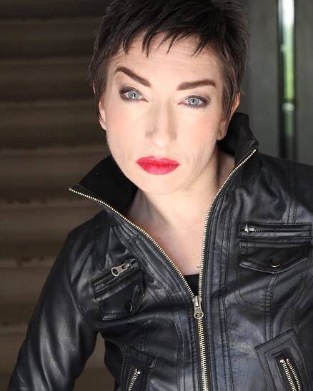 Gallery Headshots - Naomi Grossman