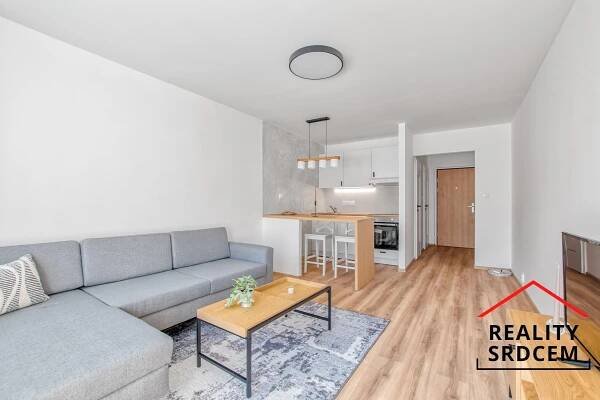 Pronájem moderního bytu 1+kk s lodžií, 27 m2, ul. Výškovická, Ostrava