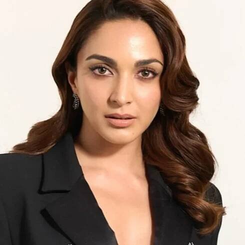 EXCLUSIVE: Kiara Advani approached to play Meena Kumari – Tragedy Queen of Indian cinem...