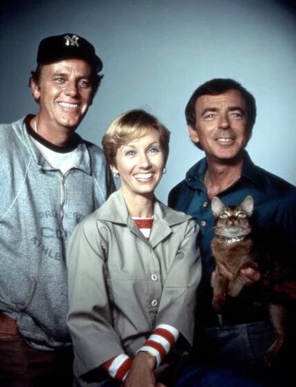 THE CAT FROM OUTER SPACE, McLean Stevenson, Sandy Duncan, Ken Berry, Jack the cat, 1978. (c) Buena Vista Pictures.