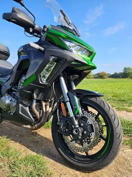 Vojna Tourerov - Kawasaki VERSYS 1000 vs Ninja 1000 SX - motocykel.sk