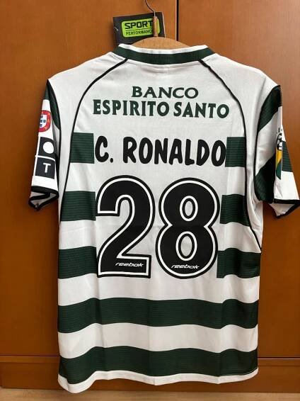 Dres Cristiano Ronaldo - Sporting Lisabon 2002/3 - Vybavení pro kolektivní sporty
