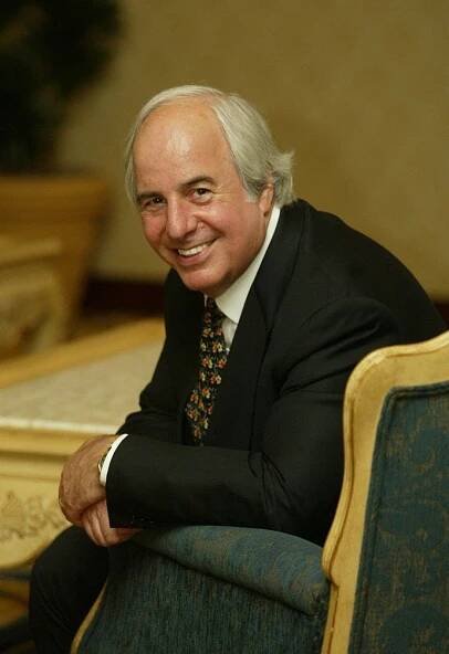 Frank Abagnale své neuvěřitelné zkušenosti s padělatelstvím zůročil ve jménu zákona