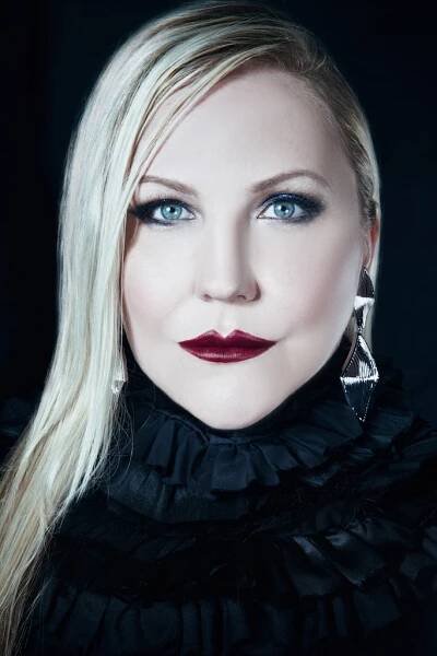 ANNA KARIN KARLSON.