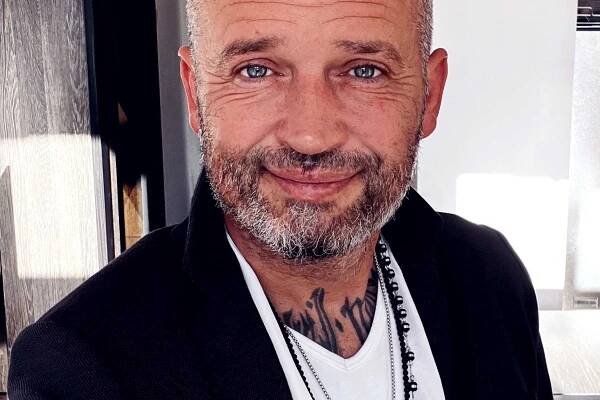 Příběh z nejhlubšího dna až zpátky ke světlu: když vás zachrání vlastní dítě