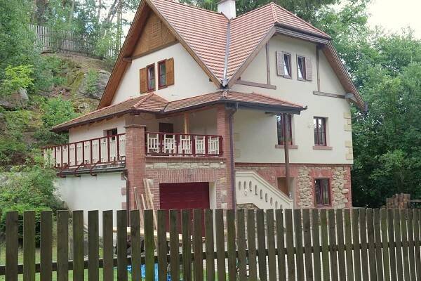 Vysoká u Mělníka - ubytování, počasí, foto, tipy na výlet, informace