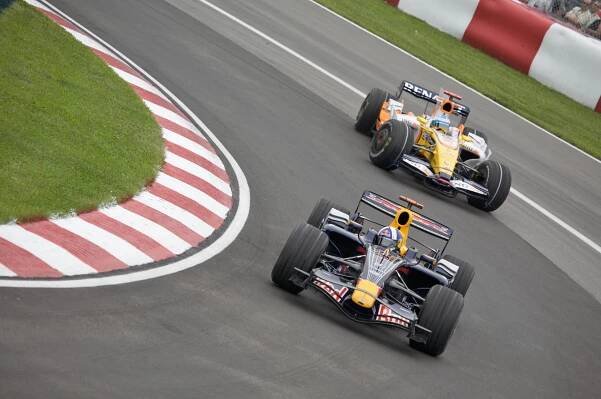 Soubor:David Coulthard 2008 Canada.jpg – Wikipedie