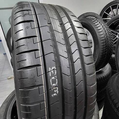 19 let Originál Mercedes E třída W 213 AMG 245/40R19 NOVÝ LIFT Průměr disku 19"