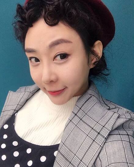 Kim Yoon-Joo-1987-p1.jpg