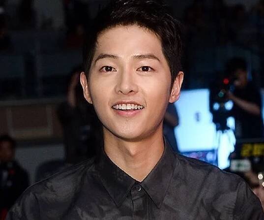 Song Joong-ki Biography - Facts, Childhood, Family Life & Achievements of South Korean Actor