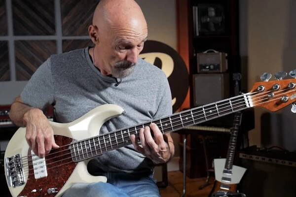 Na co hraje basová ikona Tony Levin | frontman.cz