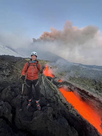 Skialp: Zlyžovali sme aktívnu sopku Etna popri otvorenom lávovom prúde | HIKING.SK