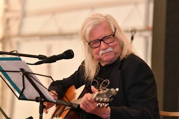 PODÍVEJTE SE: Králodvorské kulturní léto odstartovalo Zámeckým minifestivalem